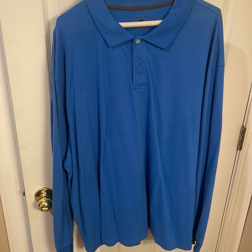 3XL long sleeve collard shirt. Great condition. Perfect gift for a big and tall.